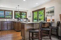 Beautiful Beach House and additional beach cabin with Olympic Mountain view