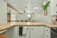 Circle Overlook-Private Downtown apartment