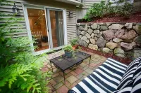Peaceful 2BR near US Route 1 and Boston.
