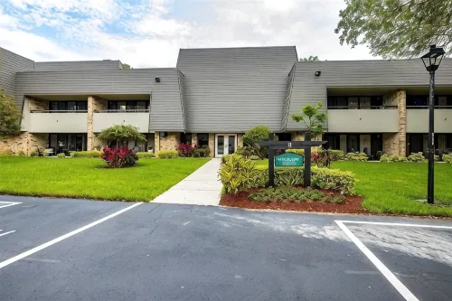 Whispering Pines Owl Retreat - Newly Renovated Large 1Br - Innisbrook Golf View - Wi-Fi
