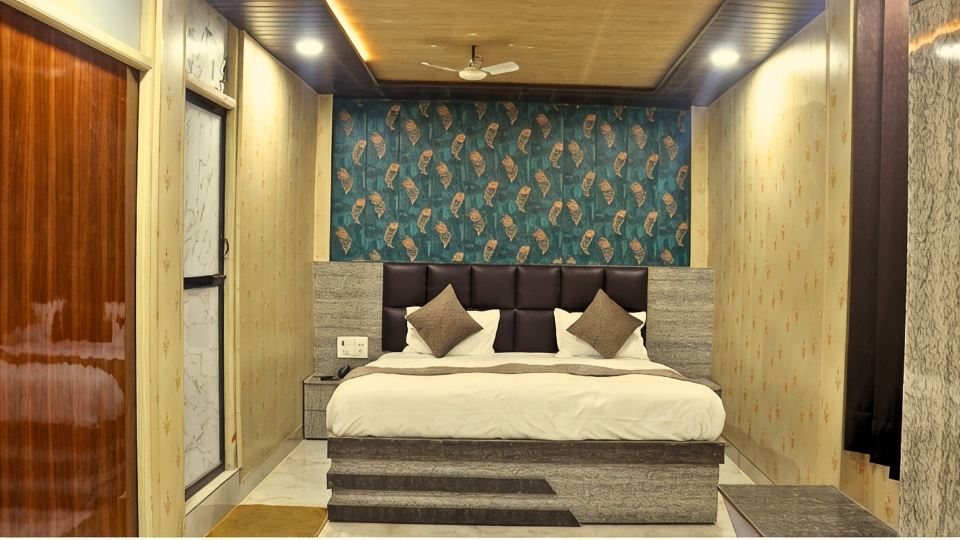 GANGA RIVERFRONT ROOMS AND BANQUET