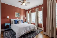 Lookout Getaway: Luxury 4 Bedroom, Rooftop Deck - 4-Star