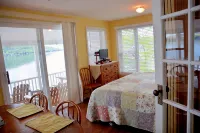 Romantic Cabin on-The-Water-w/Breathtaking Views-Bch Fire Pit! - 2 Wks Aval: Aug - balcony