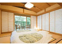 140 Year-Old Mountain Village Inn Orihashi Hotel - Mountain view