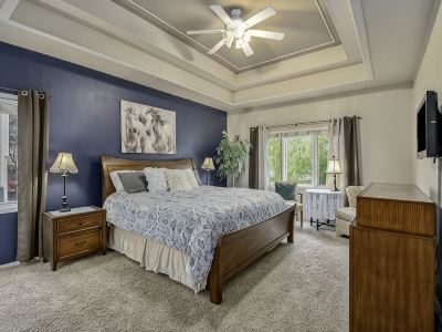 Large Cozy Retreat in West Omaha, Family Friendly with Game Rec Room!