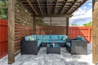 5Br Spring Break - Saltwater Pool & Patio! Near Beaches & Downtown St. Pete - Pool