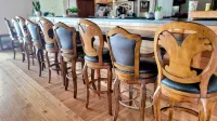 Sunset Lake House w Hot Tub, 4 fireplaces & kids bunkroom! - Homestays