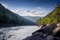 Green Door Getaway — Family-Friendly 4Br, 10 Minutes to New River Gorge - Wifi