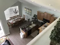 5 Bedroom, 4-1/2 Bath house sleeps 15. Beach access gated community in Surfside! - 피트니스 시설