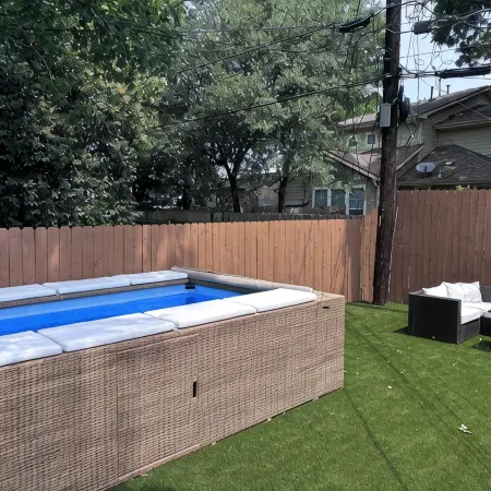 Business Friendly Central Austin 3/2 Townhome w/ Pool!