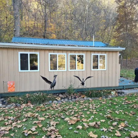 The Riverside Cottage... Charming  2-bedroom cottage on the Mohican River