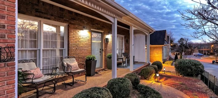 Maple Roost - A Stroll to Downtown Columbia & Square Ξενοδοχεία στην πόλη Maury County