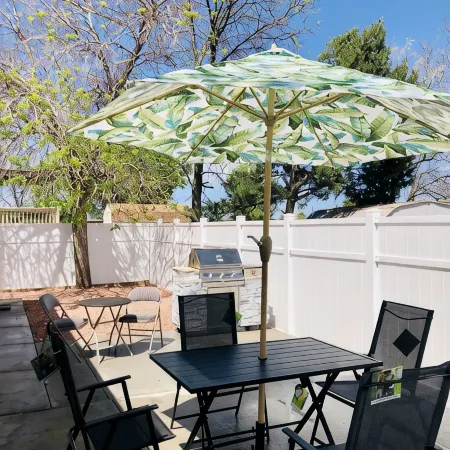 Cozy 5-Bedroom Home in Aurora!Perfect blend of comfort & convenience