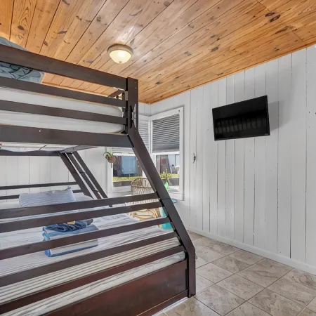 Renovated & Clean 'Original' OBX Bungalow, Direct Beach & Pier Access + EZ Cart