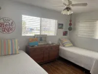 Charming 2-bedroom waterfront house with dock, AC, and WiFi in Rockport Texas - Wifi
