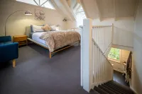 The Loft (fire+spa in centre of Hepburn Springs) - Homestays
