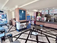 Howard Johnson Plaza by Wyndham by the Falls / Niagara Falls Hoteles cerca de Conservatorio de Mariposas