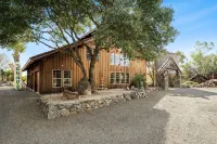 Unique Stay! Pool/ Hot Tub/ Game Room/ Bar/ Views - con encanto
