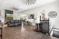 Luxurious Horse Farm Retreat - 3BR/3.5BA Oasis - 3-Star