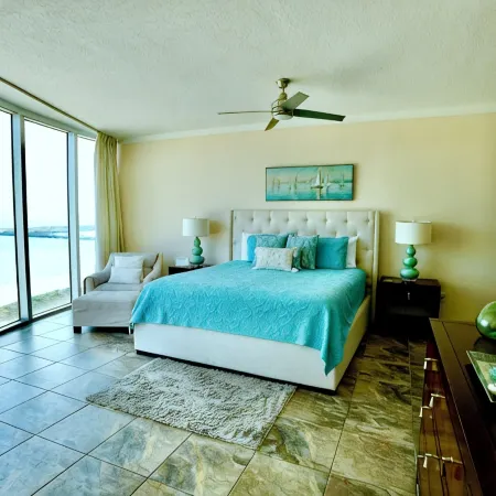Ocean Front, Amazing Balcony with Floor to Ceiling Windows. Sunsets & Sunrise.