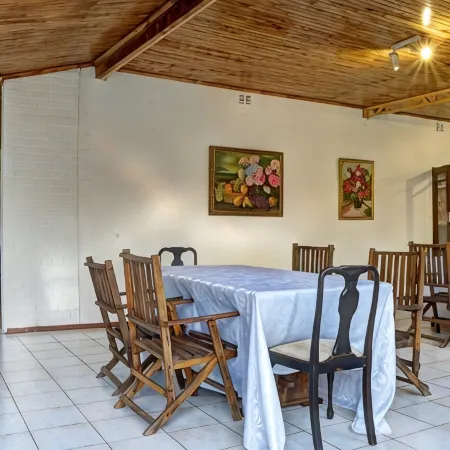The Musketeers Lodge