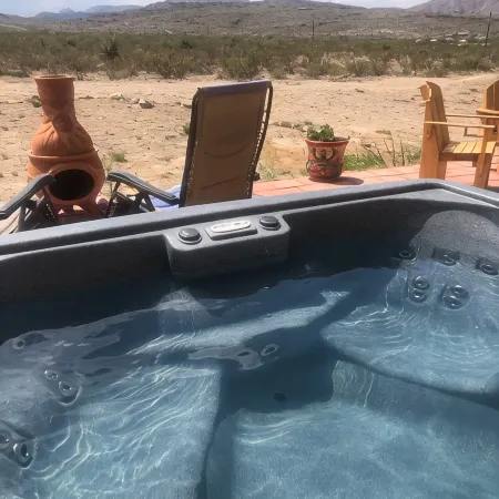 Terlingua Casita de Chiles Barndominium