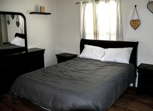 Comfy Condo! Pet Allowed! - 2-Star