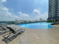 Menara Simfoni - Symphony Tower Studio Entire Suite by JORVUS - piscina