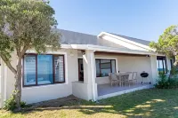 Brenton Breakers - en bord de mer