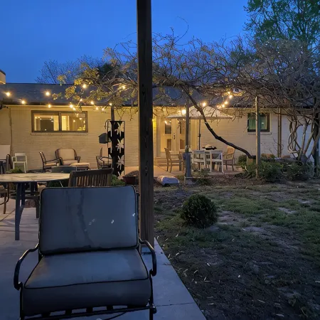 Murfreesboro Mid-Century Modern with AC, WiFi