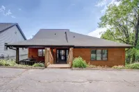 GrandView Cabin - Views and Zip Lines - Homestays