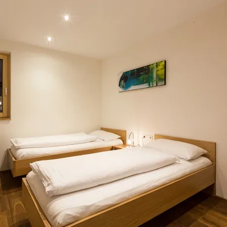Modern apartment with all the trimmings: sauna, carport, ski room etc. Hoteles en Bregenz