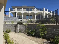 Exquisit Estate 7 Bed, 6 Bth w/ Infinity Pool & Spa. Unbelievable Views 7000sqft - Butik