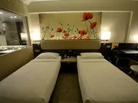 Sai Palace Grand, Malad Hotels near Mindspace