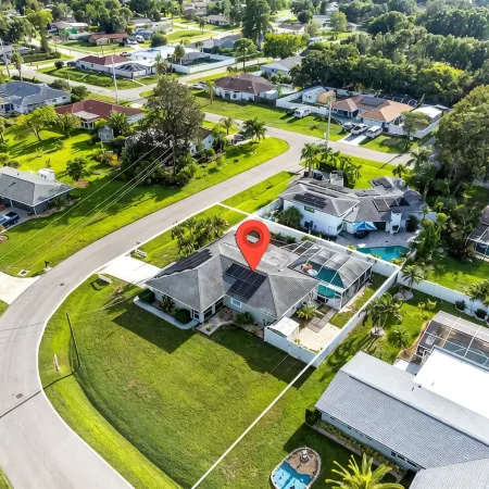 Sleeps 7-Heated Saltwater Pool-Near Beach, Airport