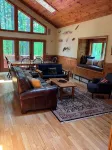 Bright cabin retreat happily situated 7 miles from Whiteface Mt - 3 Sao