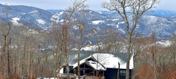 Mountain View’s with Hot Tub & Pool Table on Beech Mountain. Sleeps 10. Ξενοδοχεία στην πόλη Avery County
