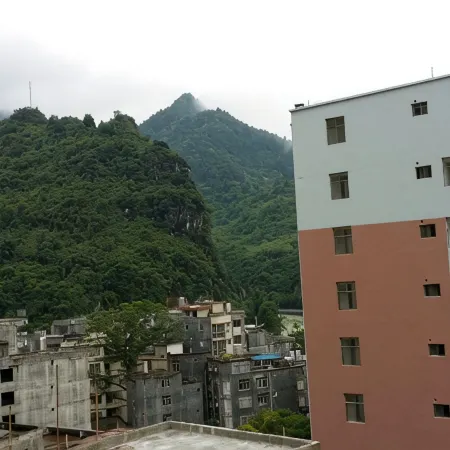 Bama Shanshui Bipoyuan Hotel