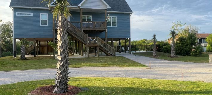 Emerald Isle,  Family vacation home, walk to beach and sound with in ground pool Hotels in Emerald Isle