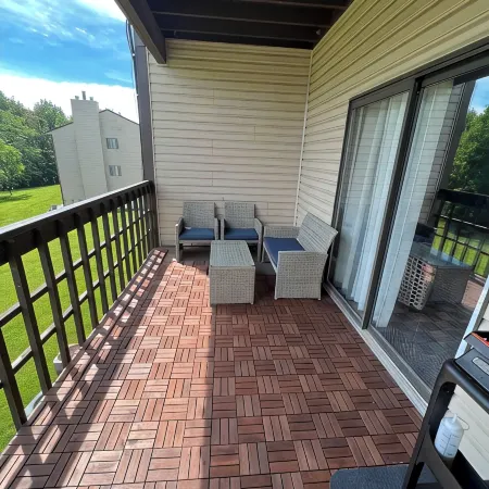 Luxury condo at Mark Twain Lake