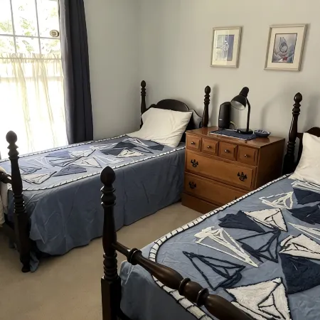 Sunrise Side Retreat - Sleeps 7