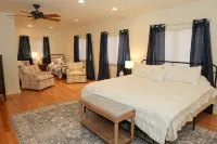 Family Friendly Retreat, Sleeps 12+, Full Basketball Court, Large Inground Pool - Pools
