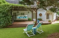 Beautiful Bright 6 bedroom home in the heart of Buckhead - บังกะโล