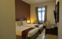 Al Azhar Azhima Hotel Resort and Convention - Yüzme Havuzu