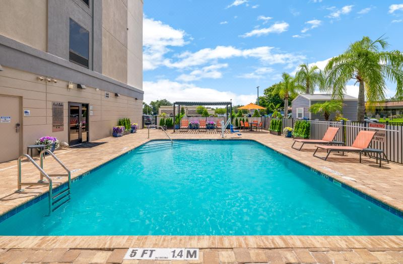 Holiday Inn Express & Suites Lakeland South by IHG photo 3