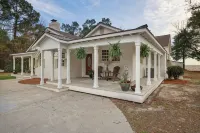 Stunning Lake Moultrie Estate on Deep Water -  Privatzimmer