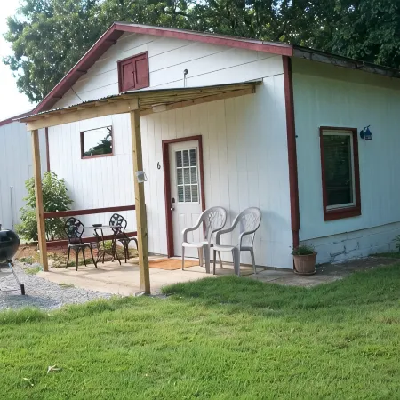 Spacious Norfork Lake View Bunkhouse, Resort Amenities, Family/Fishermen/Pets