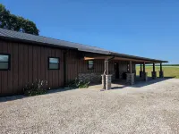 Lost Branch Lodge. Complete Exterior Remodel, Spring 2026! -  Privatzimmer