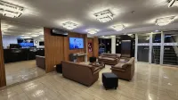 บีอี สวีทส์ โรงแรม กาลี - ห้องครัว