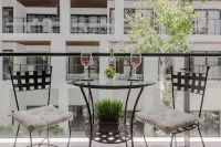 Awesome Location for 5th AVE & BEACH access without  noise! INCREDIBLE ROOFTOP - Alojamientos